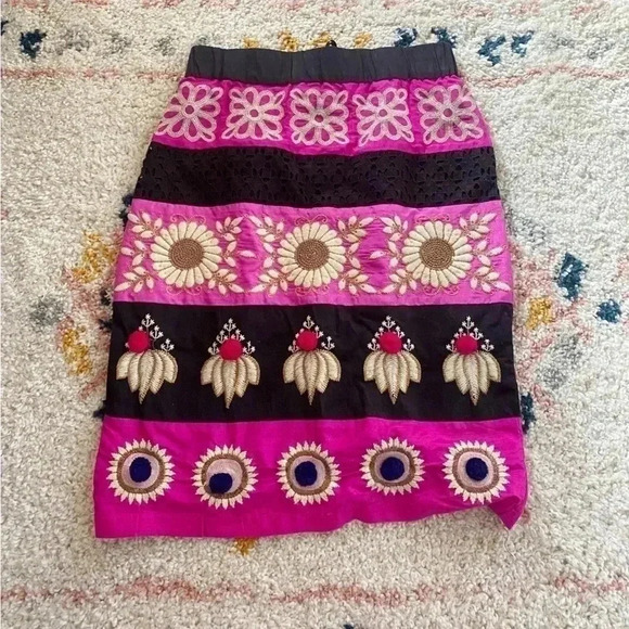 Anthropologie embroidered pencil skirt 2 - Picture 1 of 4
